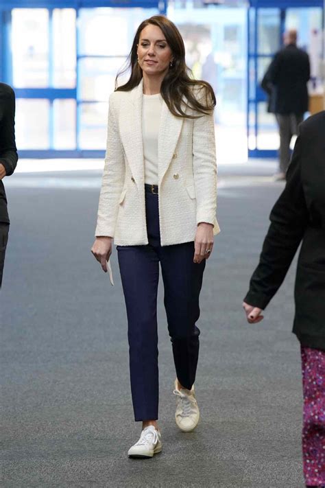 kate middleton wearing veja sneakers.